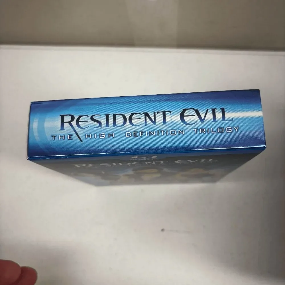 Resident Evil: The High-Definition Trilogy (Blu-ray‎ Disc, 2008, 3-Disc Set)